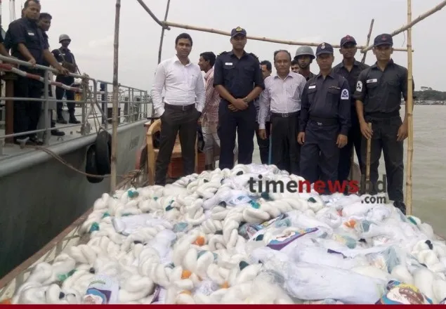 বরিশালে কোটি টাকার কারেন্ট জাল উদ্ধার করেছে নৌবাহিনী  
