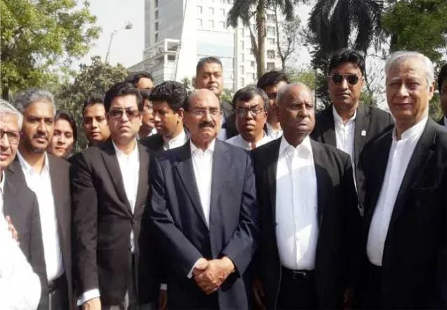 বার কাউন্সিলের কর্তৃত্ব সরকারপন্থিদের হাতেই