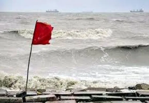 নদীবন্দরে এক নম্বর সতর্কতা সংকেত