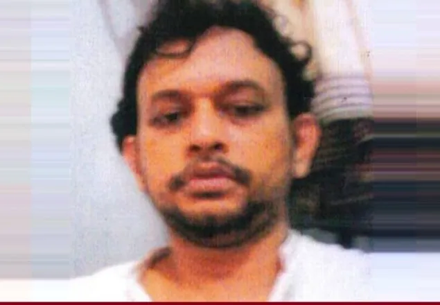 শীর্ষ সন্ত্রাসীকে রাষ্ট্রপতির ক্ষমা, দেশ ছাড়লেন জোসেফ   