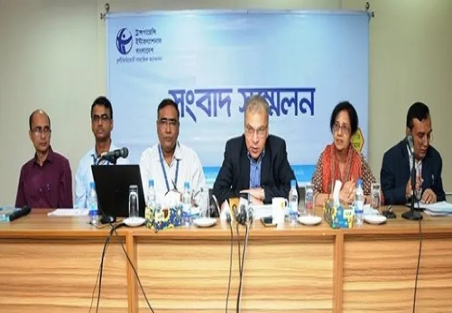 প্লাস্টিকের বেআইনী উৎপাদন রোধে আইনের কঠোর প্রয়োগের দাবি টিআইবি’র