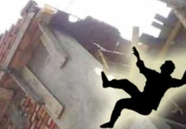 ধানমণ্ডিতে নির্মাণাধীন ভবন থেকে পড়ে নিহত ৩