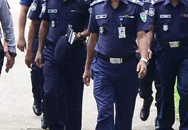 মামলার বাদীকে ধর্ষণ করায় এসআই ক্লোজড