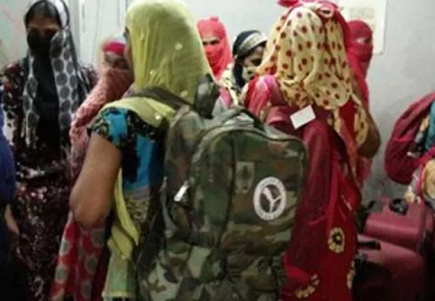 সাক্ষাৎকার ছাড়া নারী শ্রমিকদের বিদেশ যাওয়ার অনুমতি নয়