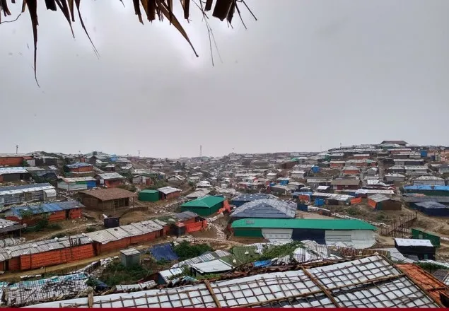 উখিয়ায় পাহাড় ধসে ৪ রোহিঙ্গা আহত 