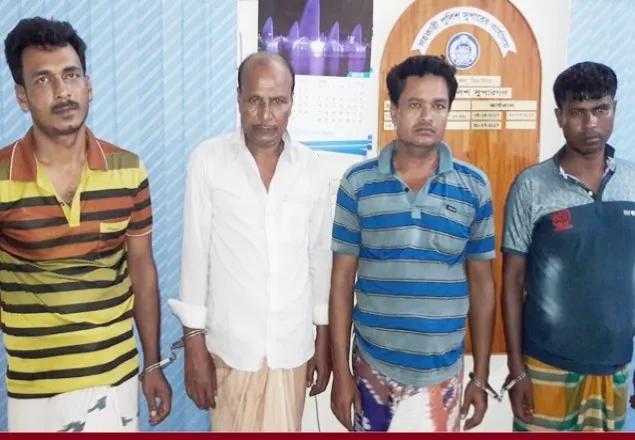 শৈলকুপায় জুয়ার আড্ডা পুড়িয়ে দিলো সহকারী পুলিশ সুপার 