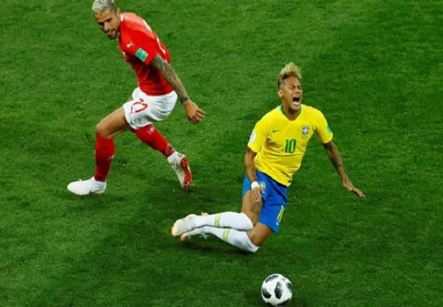 ইনজুরিতে নেইমার!