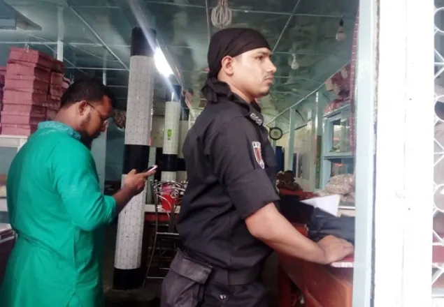 ভোলার দৌলতখানে ৩ ব্যবসা প্রতিষ্ঠানকে জরিমানা