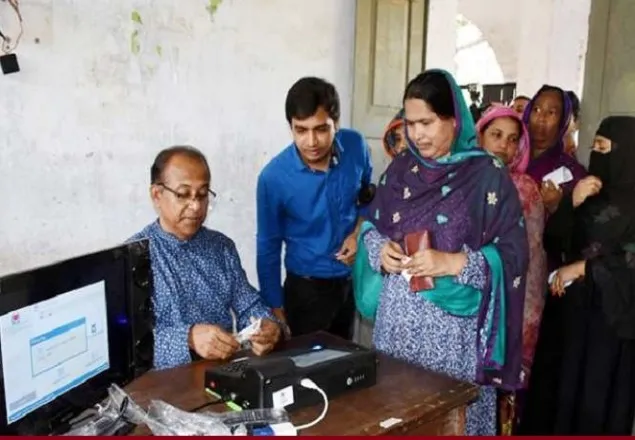 ইভিএম’র ২ কেন্দ্রের ফল প্রকাশ, এগিয়ে নৌকা   