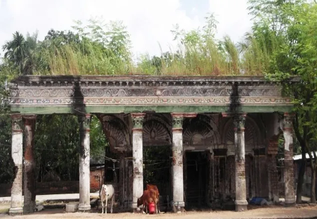 রাণীনগরে কাশিমপুর রাজবাড়ী এখন শুধুই কালের সাক্ষী 