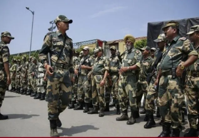 জম্মু-কাশ্মিরে যাওয়ার পথে বিএসএফ’র ১০ জওয়ান নিখোঁজ 