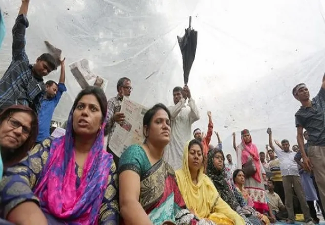 আলোচনার পাশাপাশি চলবে অনশন