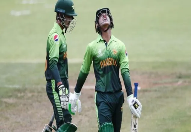 অস্ট্রেলিয়াকে গুঁড়িয়ে পাকিস্তানের জয়
