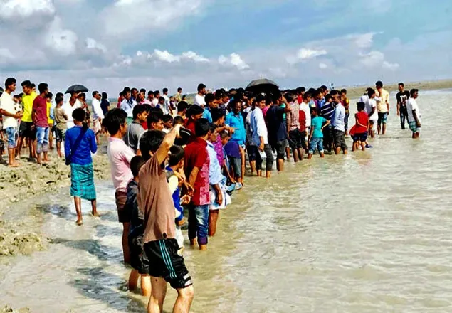 সাগরে নিখোঁজ ৩ তরুণের লাশ উদ্ধার
