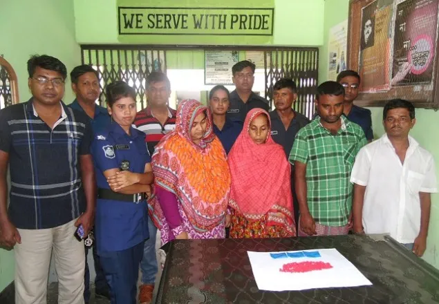বিরামপুরে ৫০৪ পিচ ইয়াবা উদ্ধার: মহিলাসহ আটক-৪