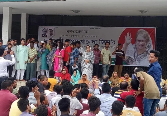মহানগর নাট্যমঞ্চে বিএনপির অনশন শুরু