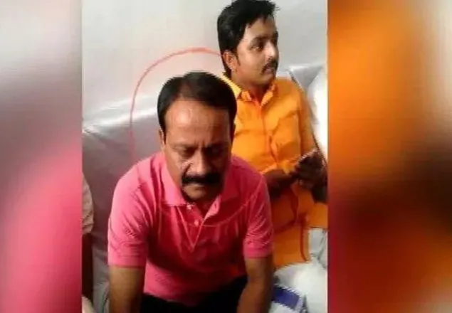 ভারতে কারাগারে শীর্ষ সন্ত্রাসীকে গুলি করে হত্যা