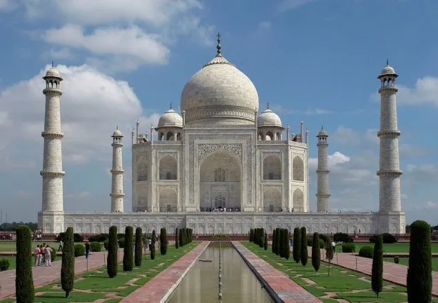 তাজমহল বন্ধ করে দেয়ার হুমকি!