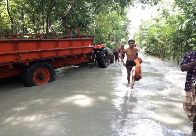 জোয়ারে ভোলার চরফ্যাশনে নিম্মাঞ্চল প্লাবিত