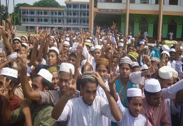 মাদ্রাসা বোর্ডে বেড়েছে পাসের হার, কমেছে জিপিএ-৫