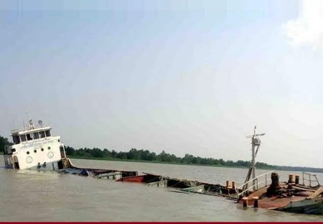 সুন্দরবন এলাকায় ট্রলার ডুবি, নিখোঁজ ১৭ 