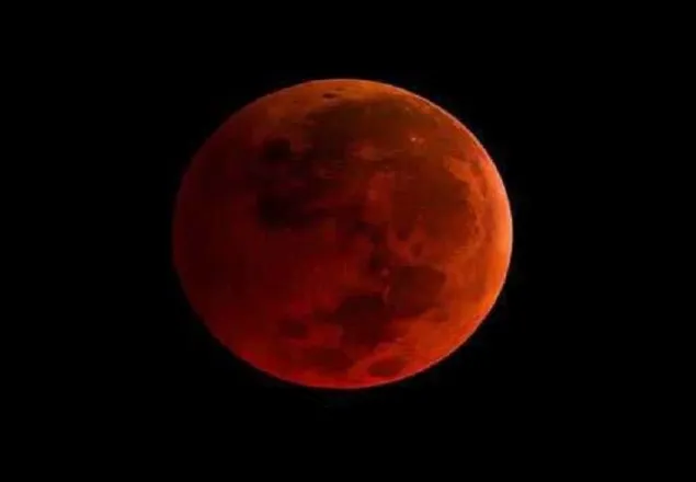 শুক্রবার শতাব্দীর দীর্ঘতম চন্দ্রগ্রহণ দেখা যাবে