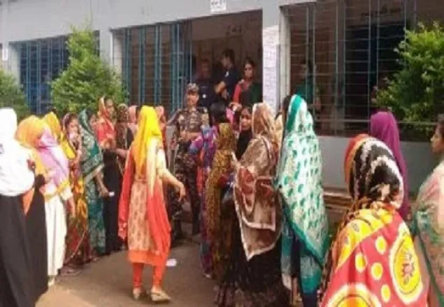 এখন কাউন্সিলরের ভোট, মেয়রের ভোট দুপুরের পর
