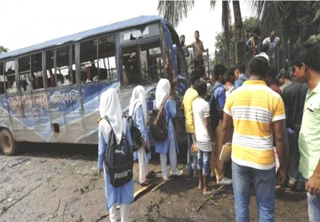 শিক্ষার্থীদের চাপা দেওয়া বাসটি নৌমন্ত্রীর শ্যালকের