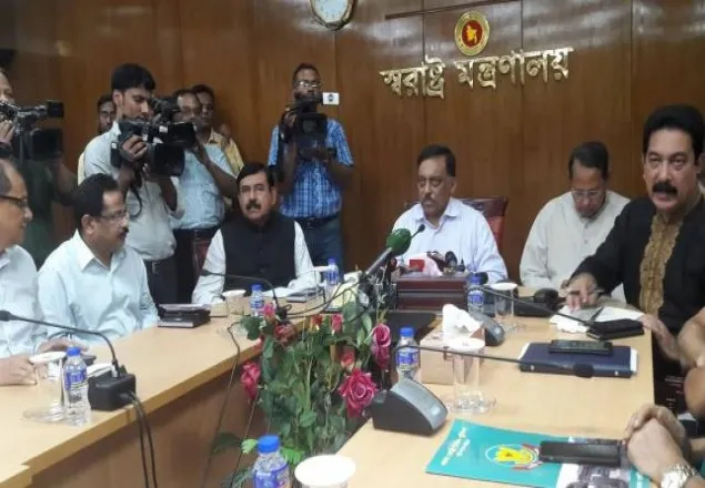 শিক্ষার্থীদের সব দাবি মেনে নেয়ার ঘোষণা স্বরাষ্ট্রমন্ত্রীর