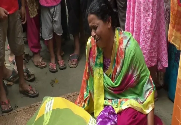 এবার দোহারে ট্রাকচাপায় প্রাণ গেলো স্কুলছাত্রের