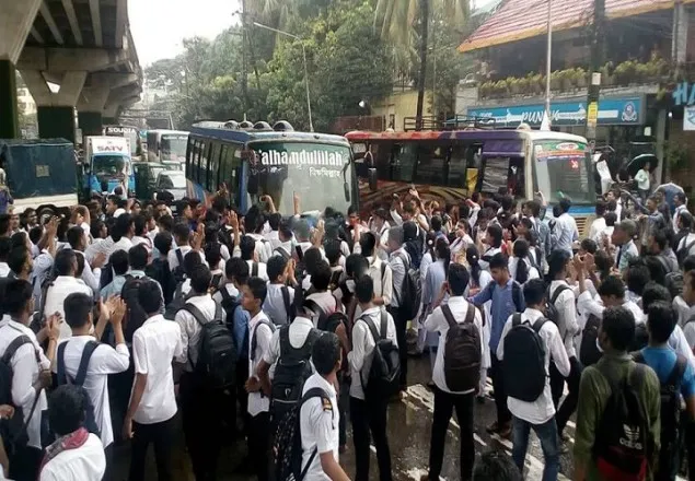 শিক্ষার্থীদের আন্দোলন ছড়িয়ে পড়েছে দেশব্যাপী