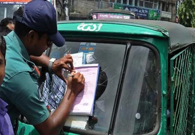 ট্রাফিক সপ্তাহের তিন দিনে ৭৪ হাজার মামলা