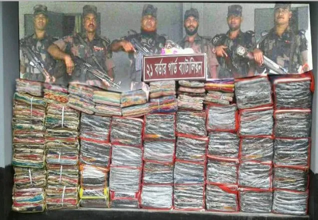 বেনাপোলে ৫৮১ পিস শাড়িসহ ভারতীয় বিভিন্ন পণ্য আটক