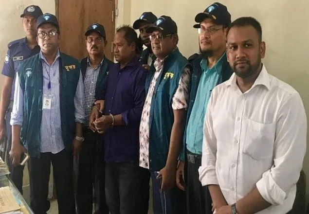 সোনারগাঁয় উপ-সহকারী প্রকৌশলী ঘুষের টাকাসহ গ্রেফতার
