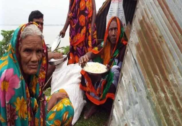 বন্যা কবলিত ভারতের কয়েকশ মানুষ এখন বাংলাদেশে