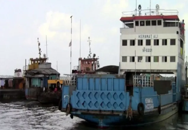 ঈদের আগে ফেরি চলাচল স্বাভাবিক হওয়া নিয়ে শঙ্কা
