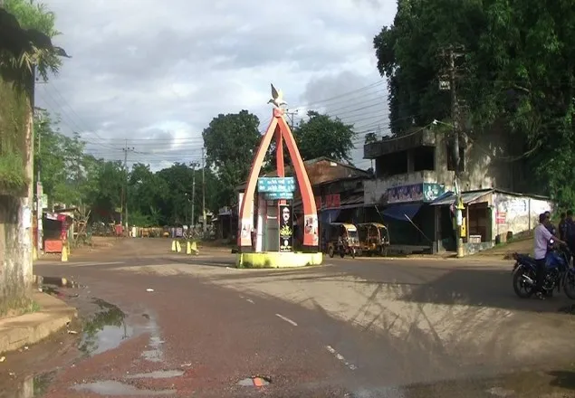 খাগড়াছড়িতে আধাবেলার সড়ক অবরোধ 