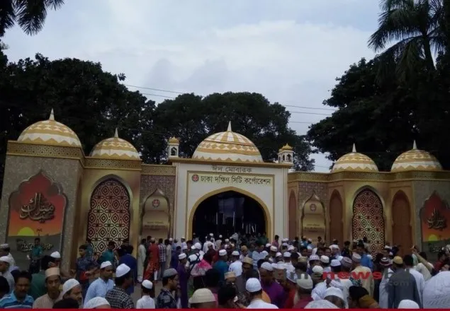 ত্যাগের মহিমায় সারাদেশে উদযাপিত হচ্ছে পবিত্র ঈদুল আজহা 