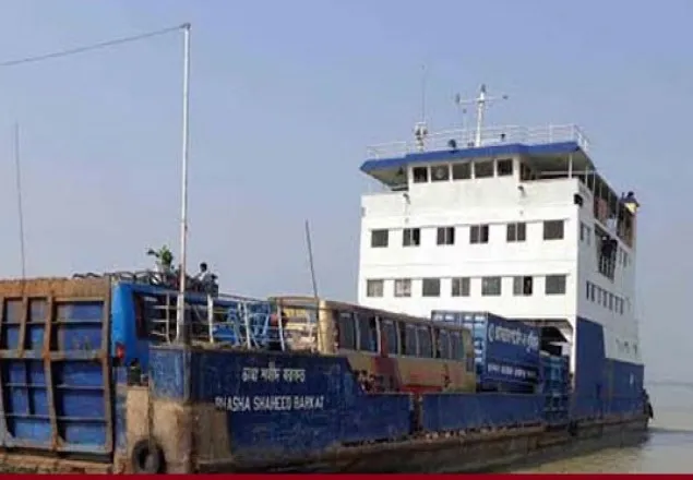 ১১ ঘণ্টা ফেরি চলাচল বন্ধ শিমুলিয়া-কাঁঠালবাড়ী নৌরুটে 