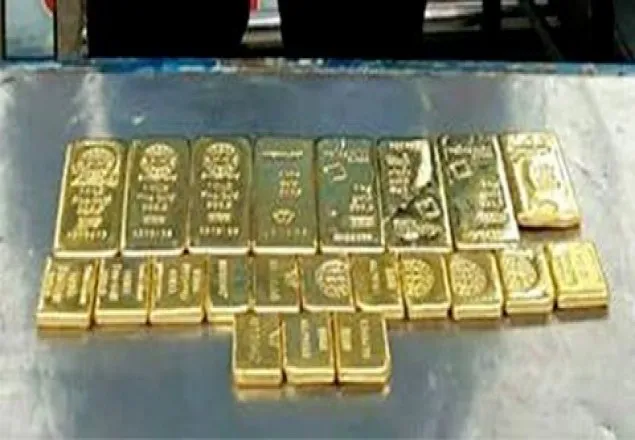  শাহজালালে সোয়া ১২ কেজি স্বর্ণসহ ভারতীয় নাগরিক আটক