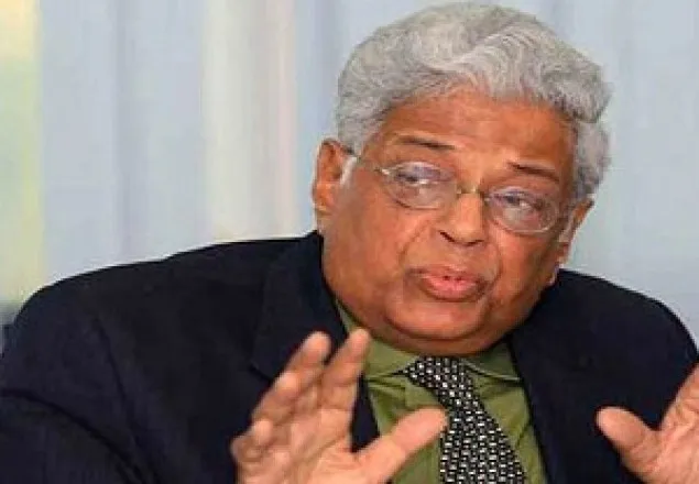 ইভিএম চাপিয়ে দেয়া ঠিক নয় : শামসুল হুদা