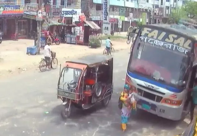 শিশু আকিফা নিহতের ঘটনায় বাস মালিক গ্রেফতার