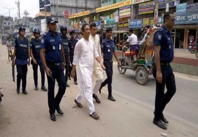 বিএনপির মানববন্ধনে লাঠিপেটা, হান্নান শাহের ছেলেসহ আটক ৯