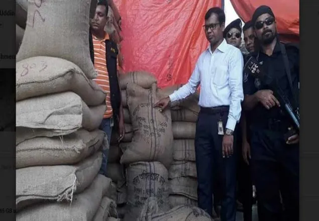 ওএমএসের চাল পাচারে জড়িত ২৩ জনের বিরুদ্ধে মামলা
