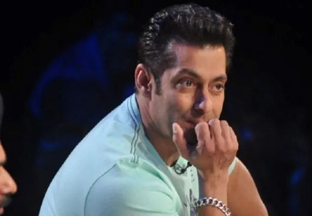 সালমানের বিরুদ্ধে ‘ধর্মানুভূতিতে’ আঘাতের অভিযোগ!