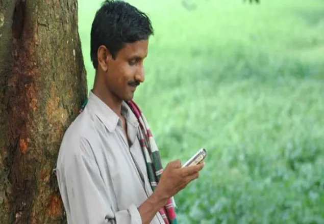 মোবাইল কলরেট নিয়ে প্রতিবাদ
