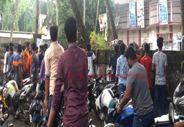 লক্ষ্মীপুরে বিএনপি নেতা এ্যানীর বাড়িতে হামলা, ভাঙচুর