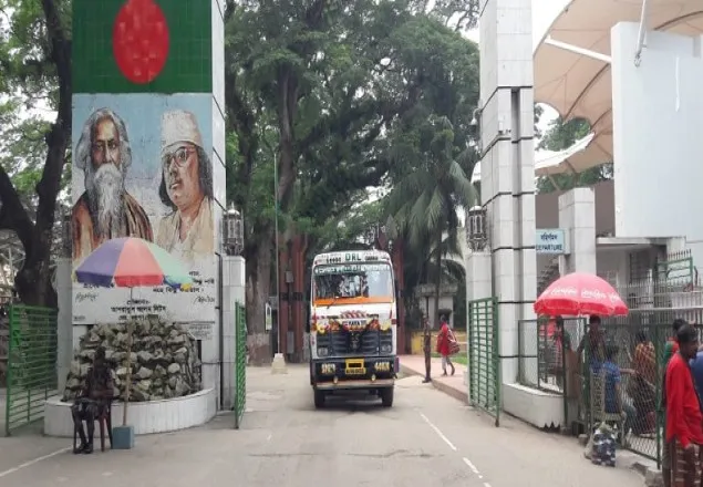 বেনাপোল আমদানি-রফতানি ৭ দিন  বন্ধ থাকার পর পুনরায় শুরু 