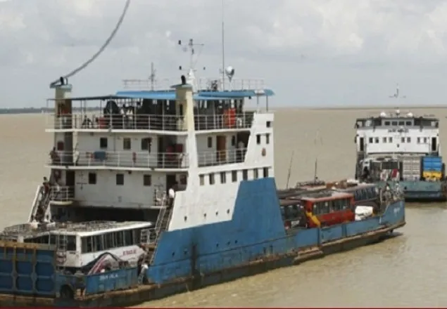 শিমুলিয়া-কাঁঠালবাড়ী নৌপথে ফেরি চলাচল বন্ধ 