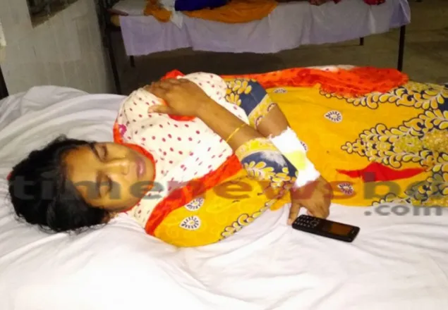 আদিতমারীতে যৌতুক না পেয়ে স্ত্রীকে কুপিয়ে জখম